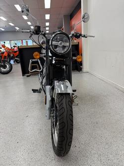2025 Royal Enfield CLASSIC 650 Black