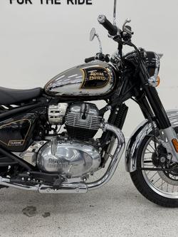 2025 Royal Enfield CLASSIC 650 Black