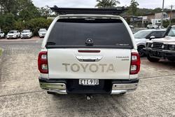 2022 Toyota Hilux SR5