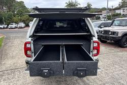 2022 Toyota Hilux SR5