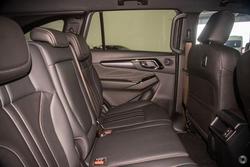 2025 Isuzu MU-X LS-T