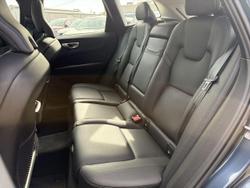 2021 Volvo XC60 T5 Momentum