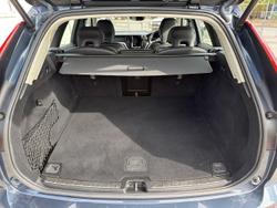 2021 Volvo XC60 T5 Momentum