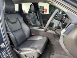 2021 Volvo XC60 T5 Momentum