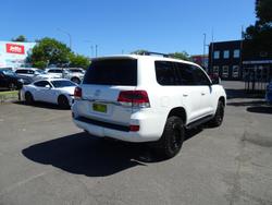 2017 Toyota Landcruiser VX VDJ200R 4X4 Dual Range Glacier White