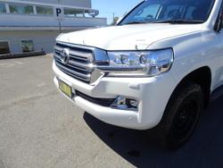 2017 Toyota Landcruiser VX VDJ200R 4X4 Dual Range Glacier White