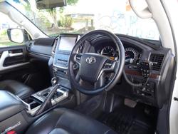 2017 Toyota Landcruiser VX