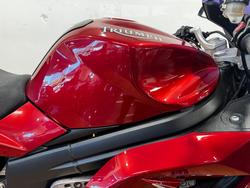 Triumph 2006 TRIUMPH 1050CC SPRINT ST RED