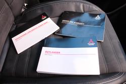 2023 Mitsubishi Outlander LS