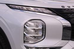 2023 Mitsubishi Outlander LS