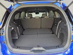 2025 Isuzu MU-X LS-T