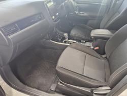 2020 Mitsubishi Outlander ES ZL MY20 AWD White