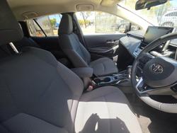 2020 Toyota Corolla Touring Hybrid S ZWE211W Black