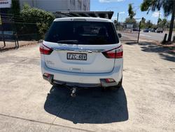 2015 ISUZU MU-X LS-U (4x2)
