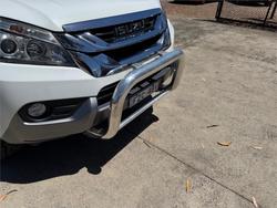 2015 ISUZU MU-X LS-U (4x2)