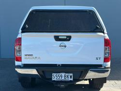 2016 Nissan Navara ST