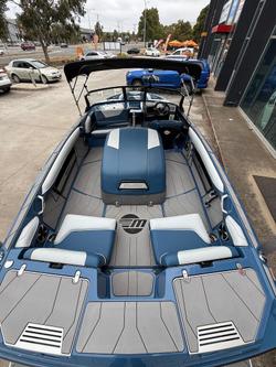 2022 Malibu Response TXi Open Bow