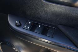 2023 Toyota Hilux SR