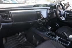 2022 Toyota Hilux SR