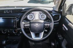 2022 Toyota Hilux SR