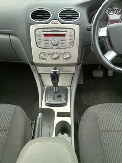 2010 Ford Focus LX LV Frozen White