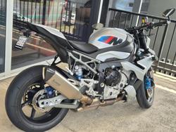 2025 BMW M 1000 R M 1000 White