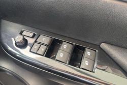 2023 Toyota Hilux SR5