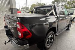 2023 Toyota Hilux SR5