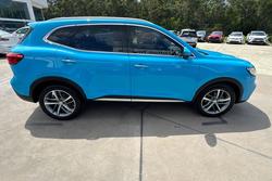 2023 MG HS Essence X