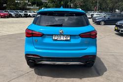 2023 MG HS Essence X