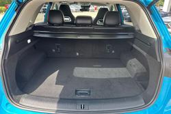 2023 MG HS Essence X