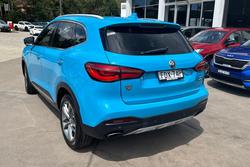 2023 MG HS Essence X