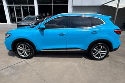 2023 MG HS Essence X