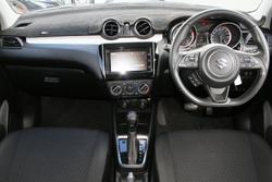 2017 Suzuki Swift GL Navigator Safety Pack