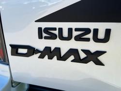 2025 Isuzu D-MAX BLADE