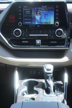 2022 Toyota Kluger Grande