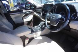 2022 Toyota Kluger Grande