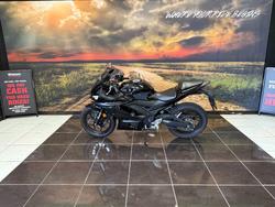 2022 Yamaha YZF-R3 BLACK