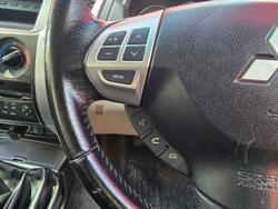 2013 Mitsubishi Challenger