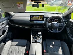 2025 Nissan T33 TI-L