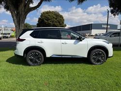 2025 Nissan T33 TI-L