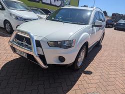 2010 Mitsubishi Outlander LS ZH MY10 4X4 On Demand White