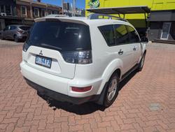 2010 Mitsubishi Outlander LS ZH MY10 4X4 On Demand White