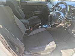 2010 Mitsubishi Outlander LS ZH MY10 4X4 On Demand White