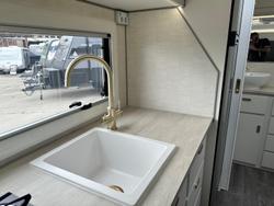 2026 JB Caravans Gator X 17'10 Rd