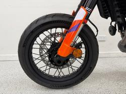 2025 Ktm 390 SMC R White