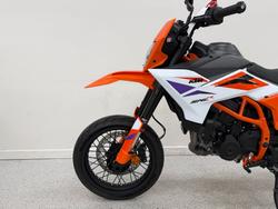 2025 Ktm 390 SMC R White