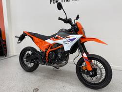 2025 Ktm 390 SMC R White