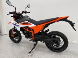 2025 Ktm 390 SMC R White