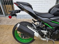 2025 Kawasaki Z500 SE Black
